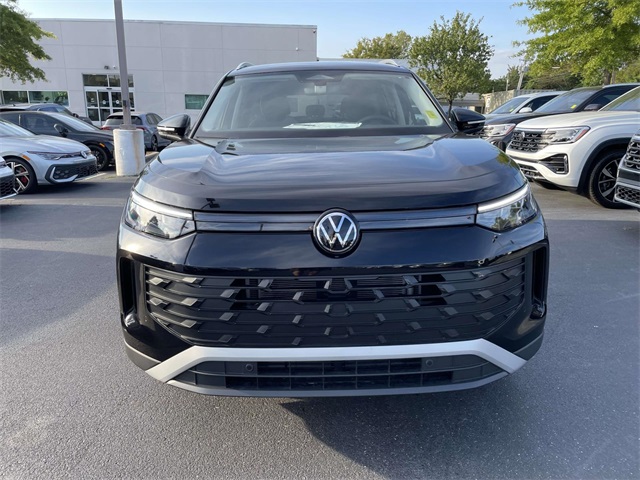 2025 Volkswagen Tiguan S photo 2