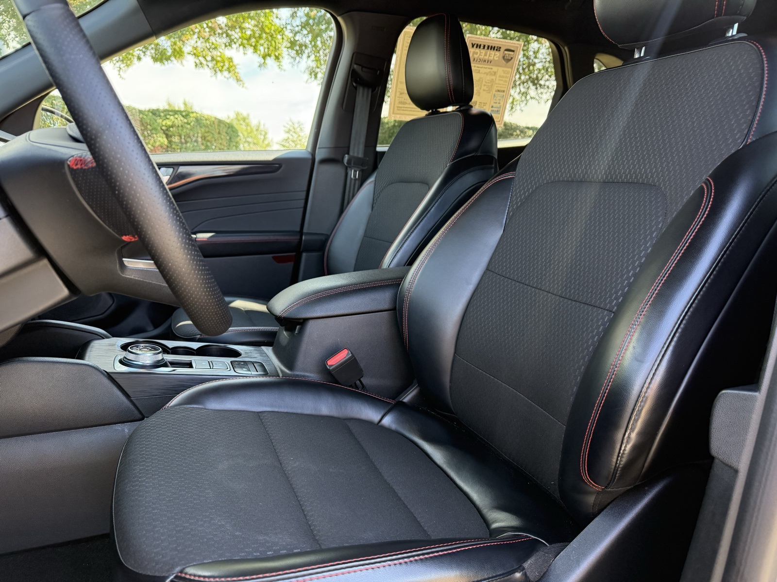 2024 Ford Escape ST-Line photo 6