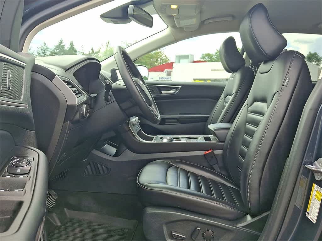 2022 Ford Edge SEL photo 14
