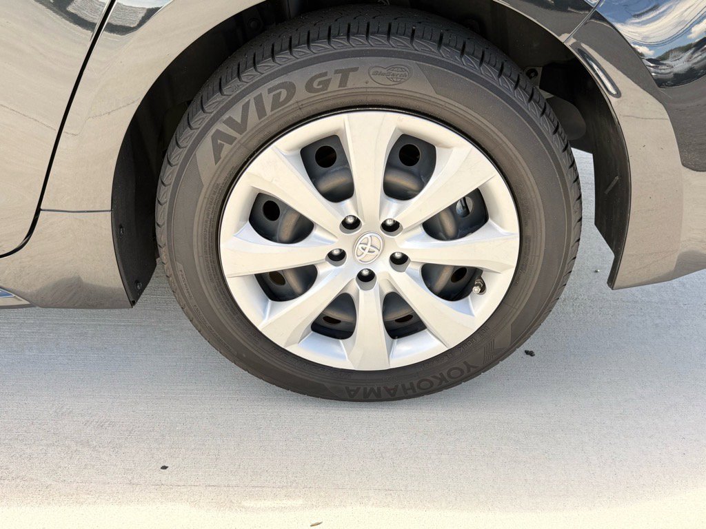 2022 Toyota Corolla LE photo 15