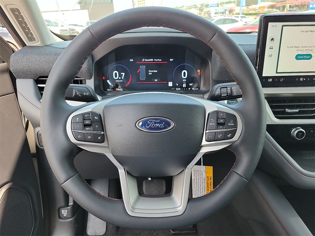 2025 Ford Explorer photo 18