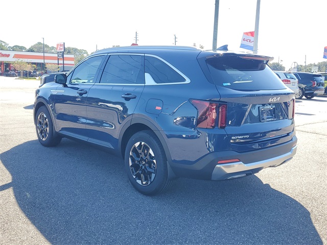 2026 Kia Sorento S photo 3