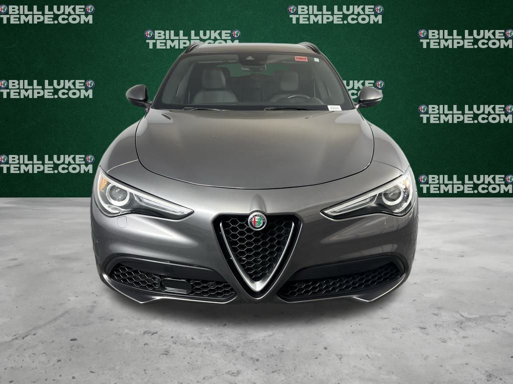 2022 Alfa Romeo Stelvio Ti photo 3
