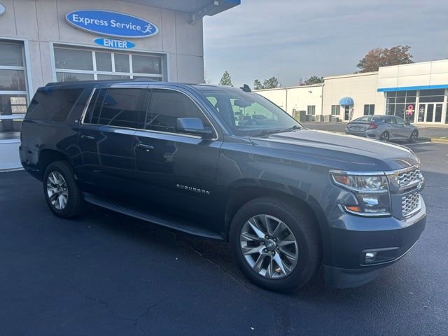 2020 Chevrolet Suburban LT photo 3