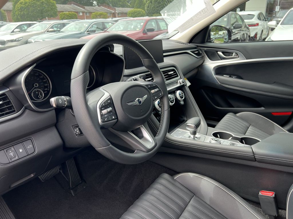 2023 Genesis G70 3.3T photo 12