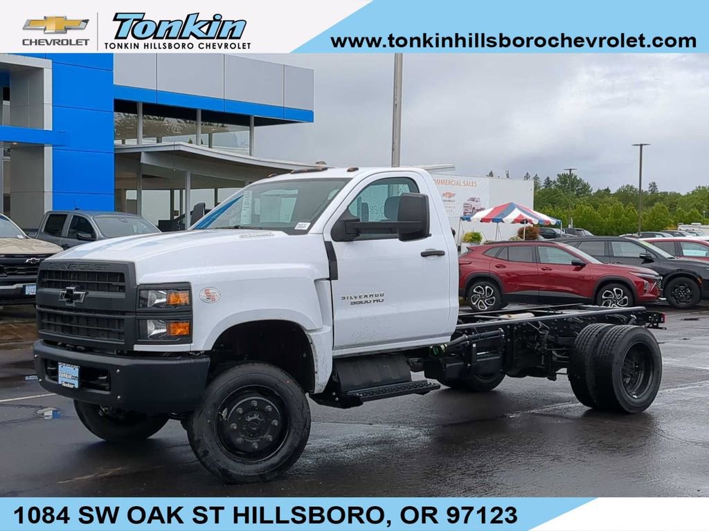 2024 Chevrolet Silverado 4500 Medium Duty Chassis Cab Work Truck's photo