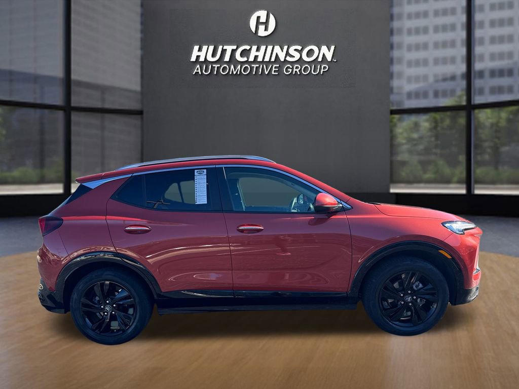 2024 Buick Encore GX Sport Touring photo 2