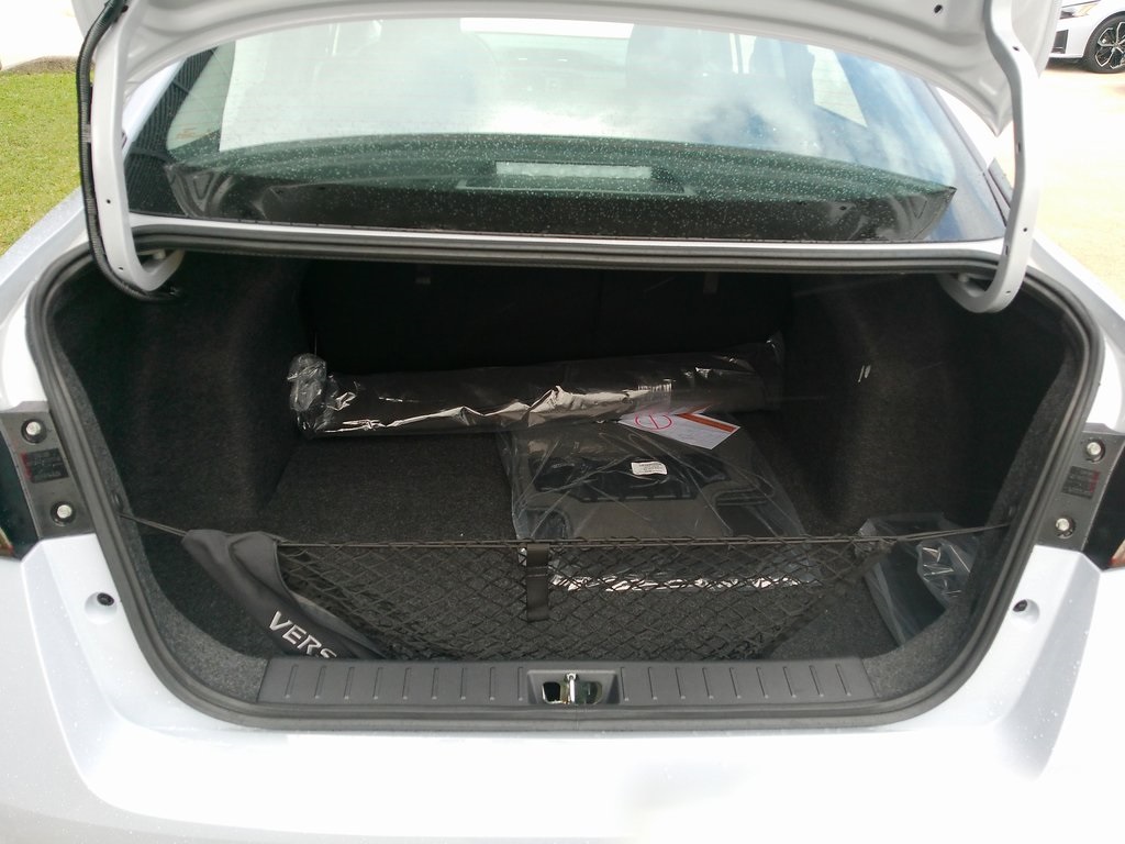 2025 Nissan Versa SR photo 19