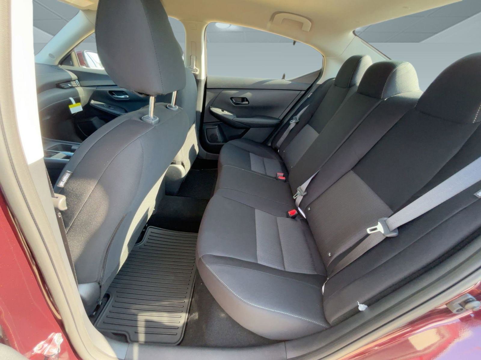 2025 Nissan Sentra SV photo 13