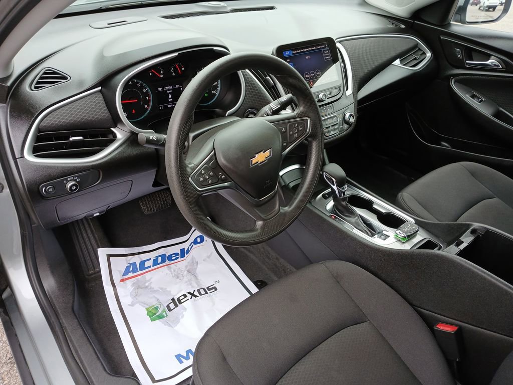 2024 Chevrolet Malibu 1LT photo 10