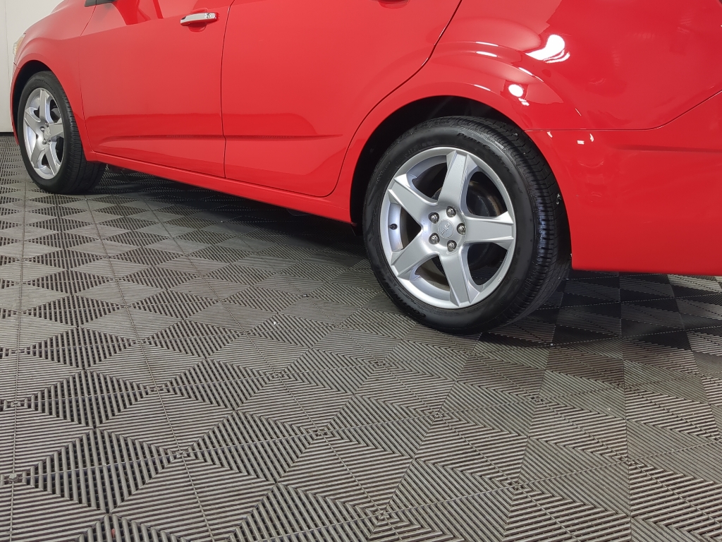 2015 Chevrolet Sonic LTZ photo 4