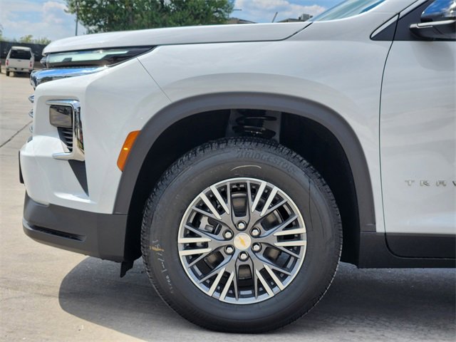 2026 Chevrolet Traverse photo 4