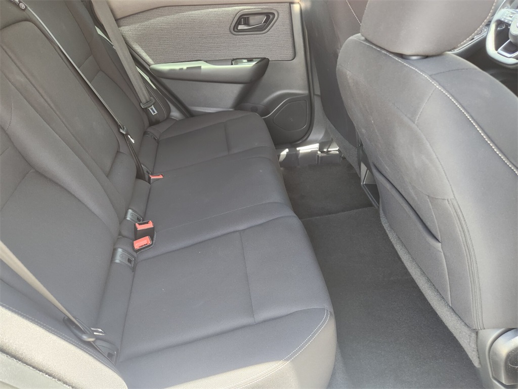 2023 Nissan Rogue S photo 17