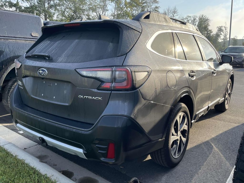 2020 Subaru Outback Limited photo 3