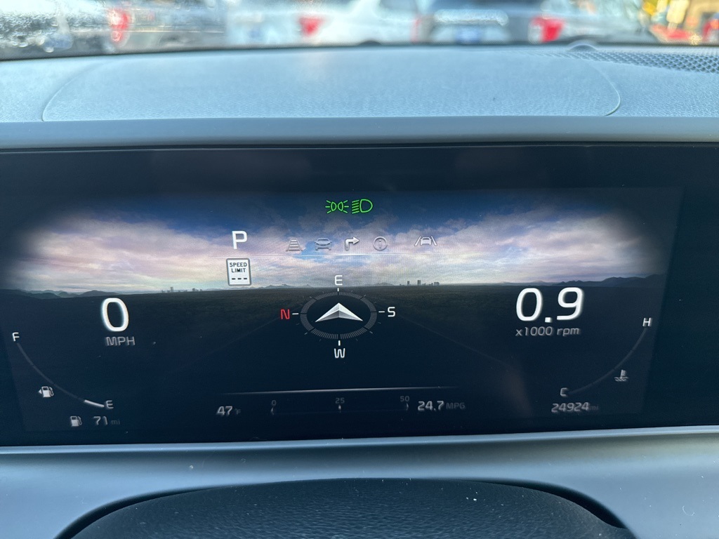 2024 Kia Seltos SX's photo