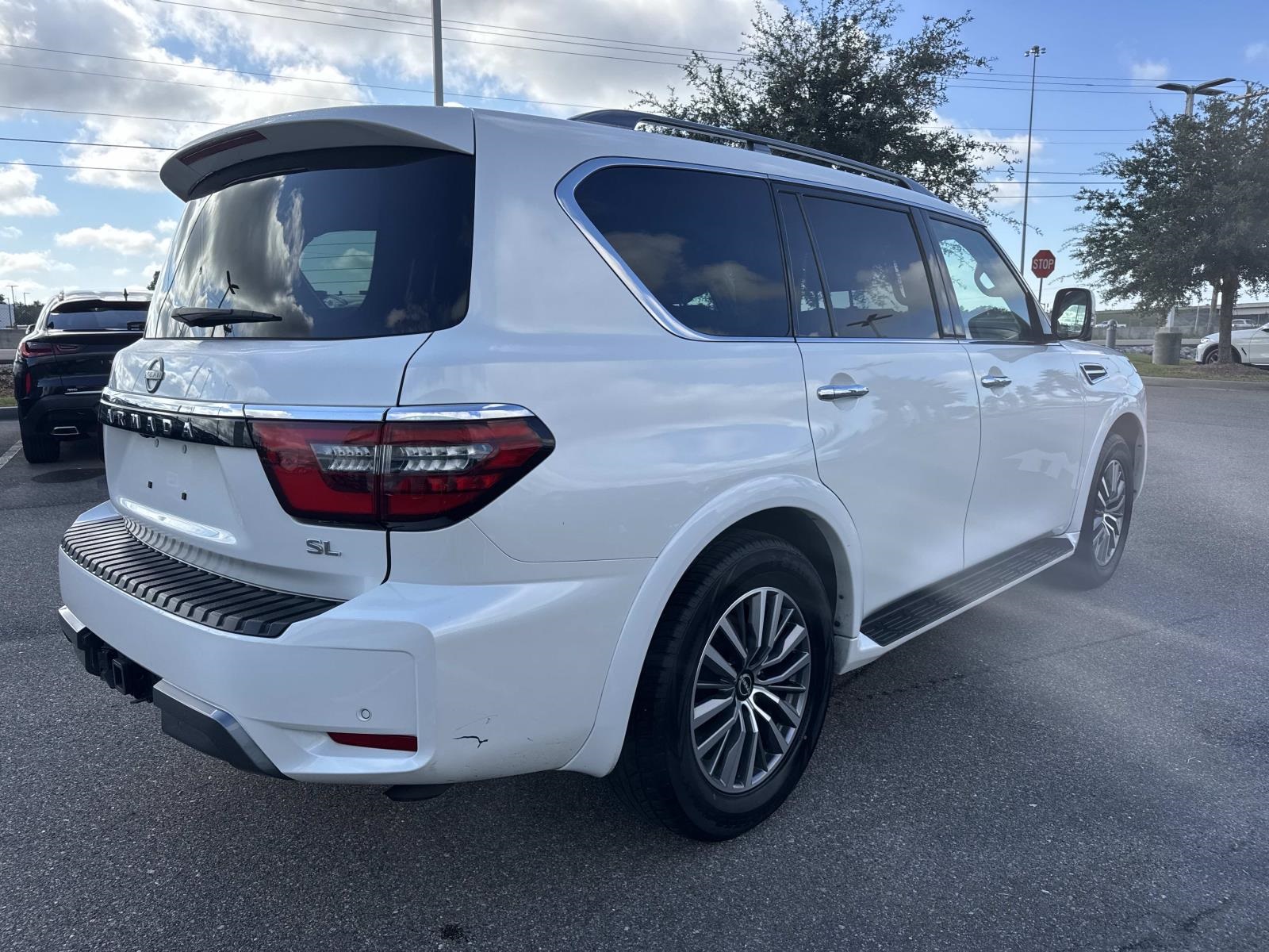 2023 Nissan Armada SL photo 2