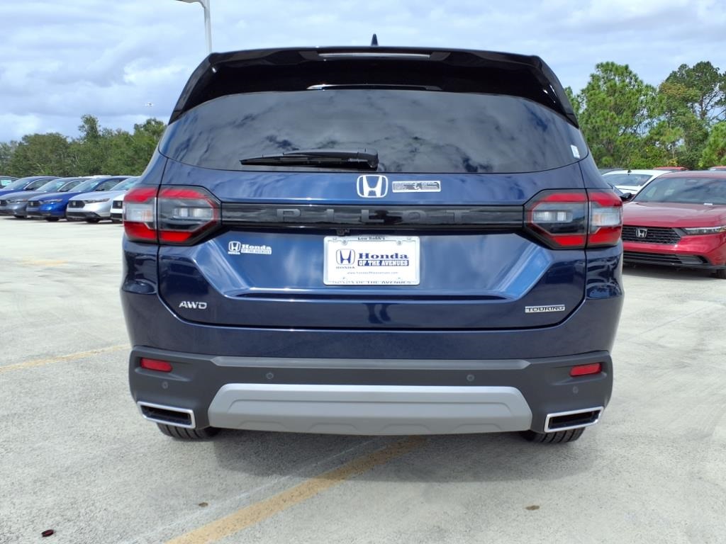2025 Honda Pilot Touring photo 4