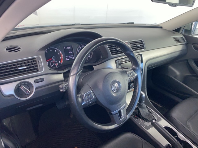 2014 Volkswagen Passat SE photo 10