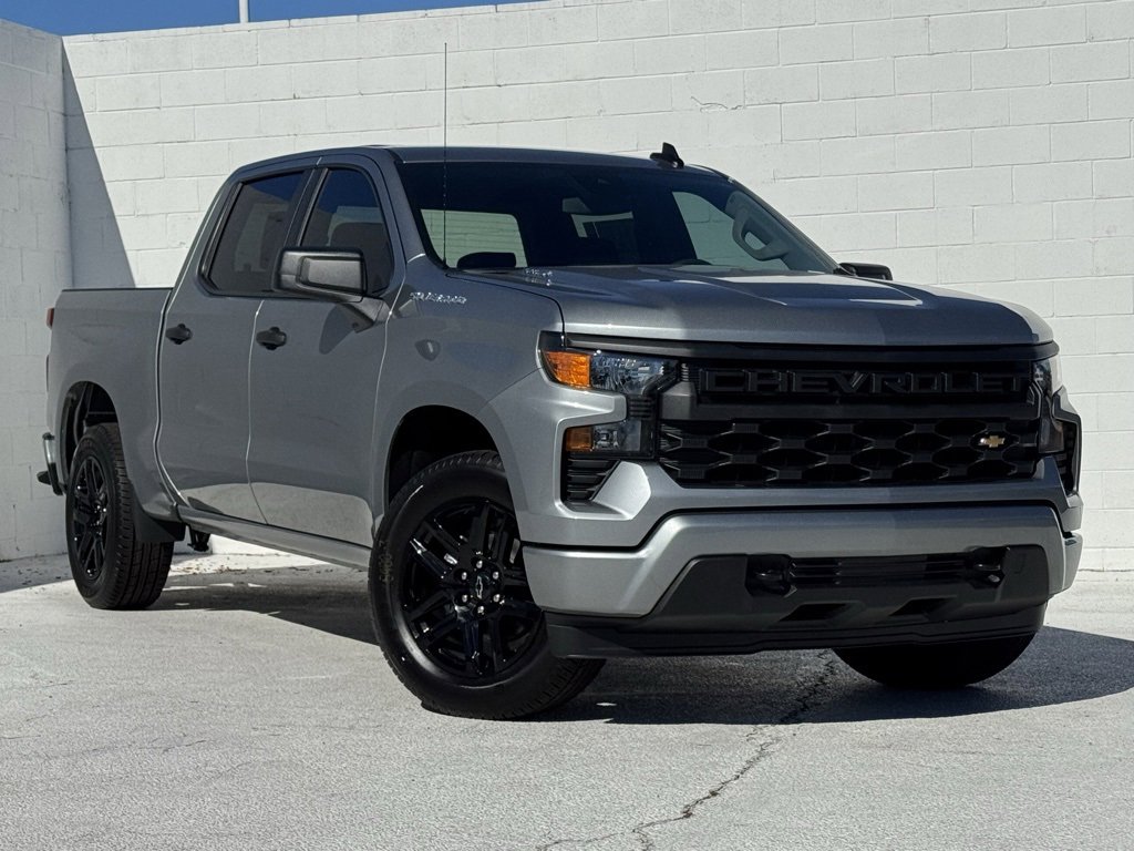 2026 Chevrolet Silverado 1500 Custom photo 2
