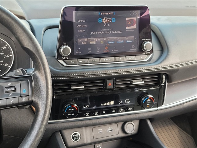 2022 Nissan Rogue SV photo 23