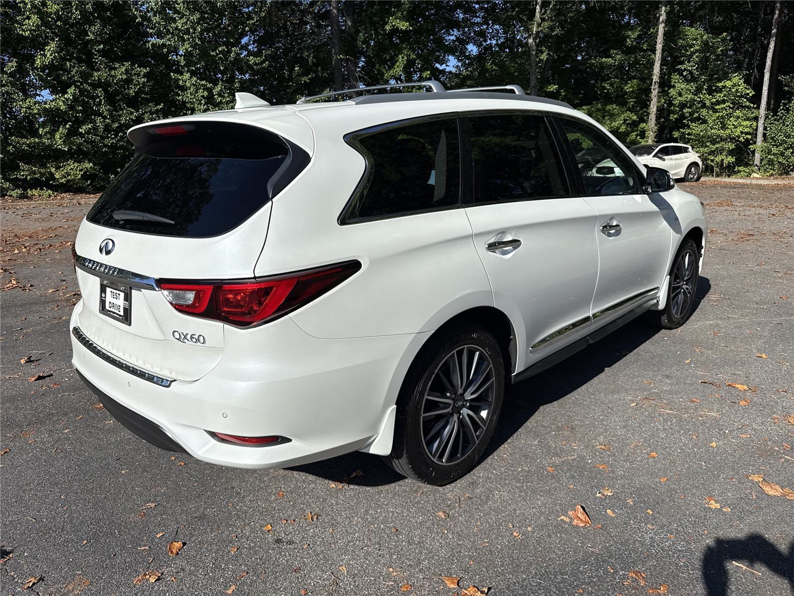 2016 Infiniti QX60 photo 3