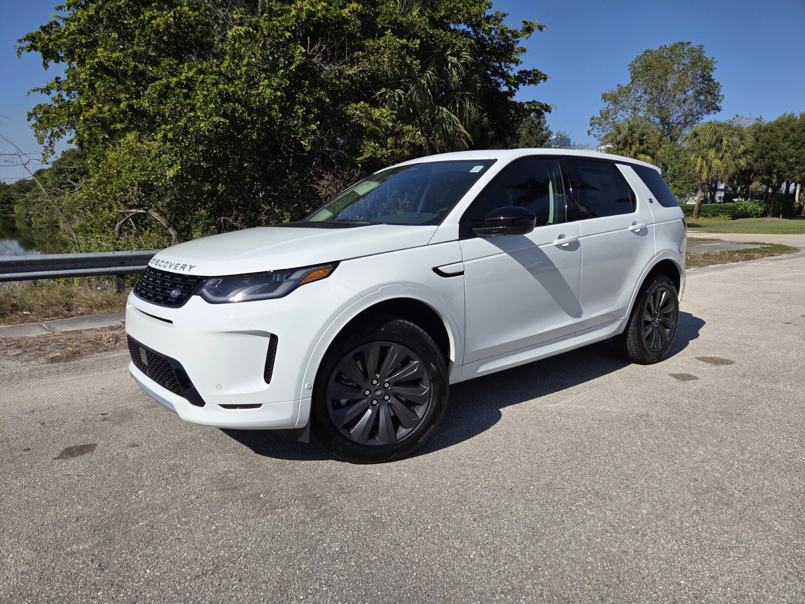 2025 Land Rover Discovery Sport S