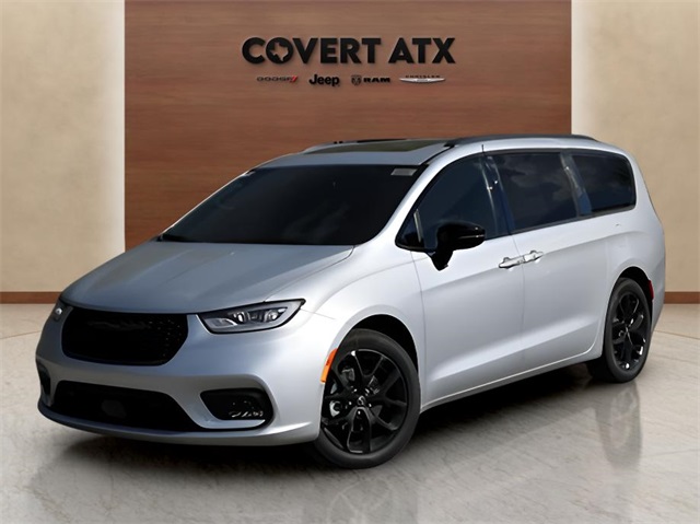 2026 Chrysler Pacifica Select's photo