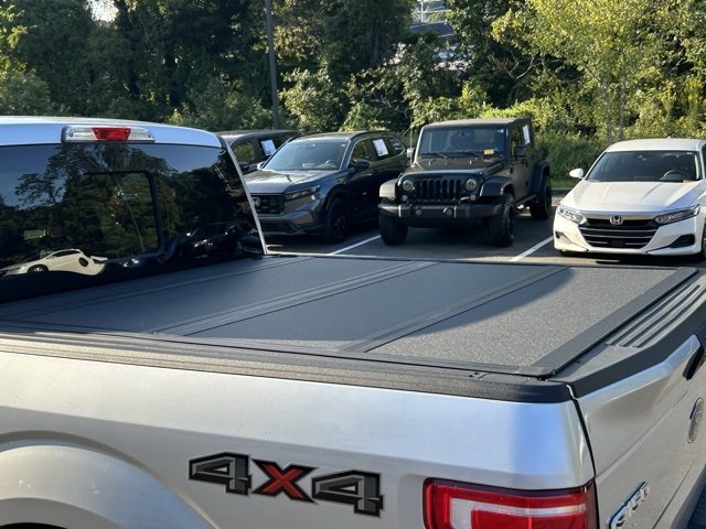2017 Ford F-150 XLT photo 14