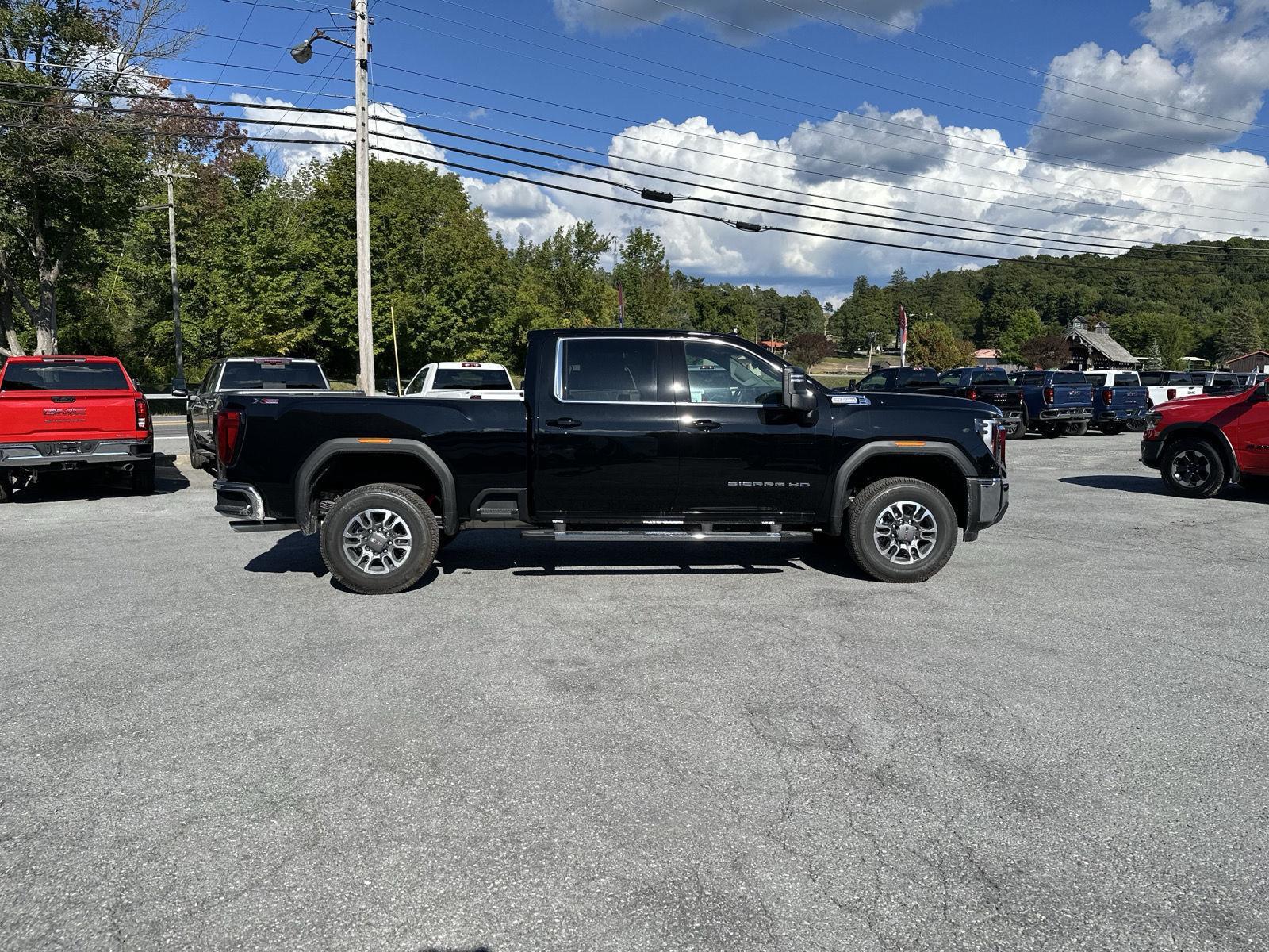 2025 Gmc Sierra 2500 HD SLE photo 4