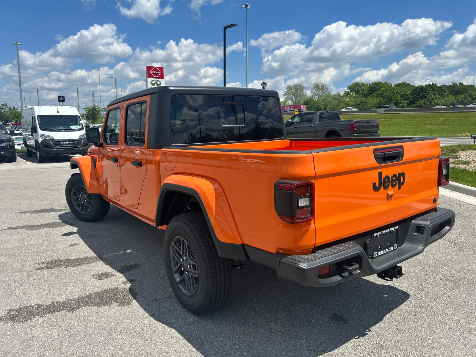 2025 Jeep Gladiator Willys Sport S photo 6