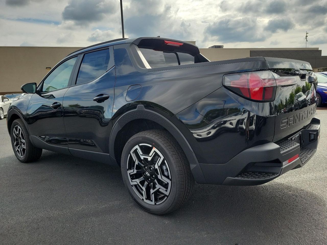 2025 Hyundai Santa Cruz Limited photo 3