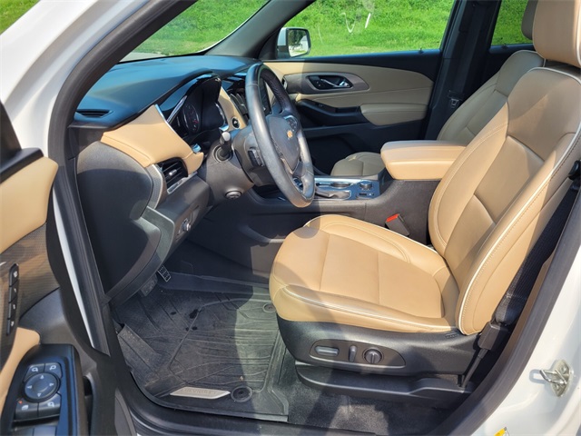 2023 Chevrolet Traverse Premier photo 12