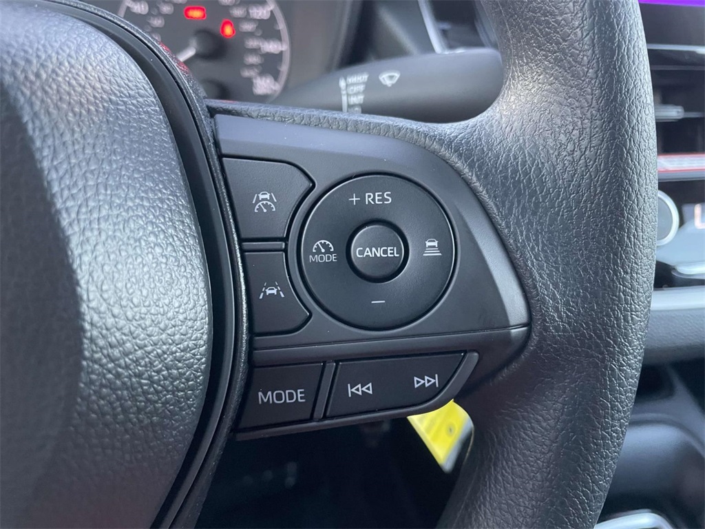 2025 Toyota Corolla LE photo 22