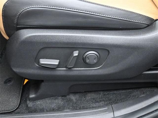 2024 Kia Carnival LX photo 18