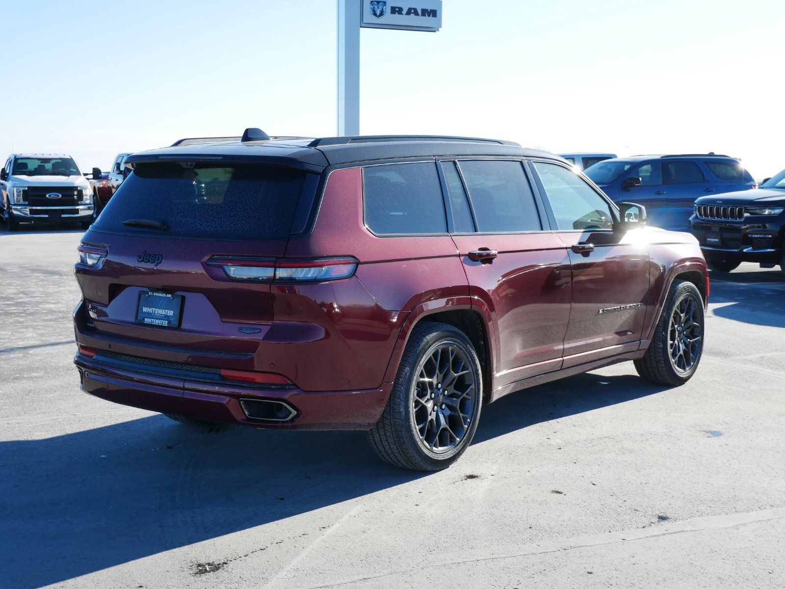 2025 Jeep Grand Cherokee L Summit Reserve photo 2
