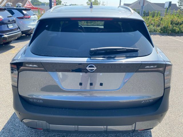 2025 Nissan Kicks SV photo 4