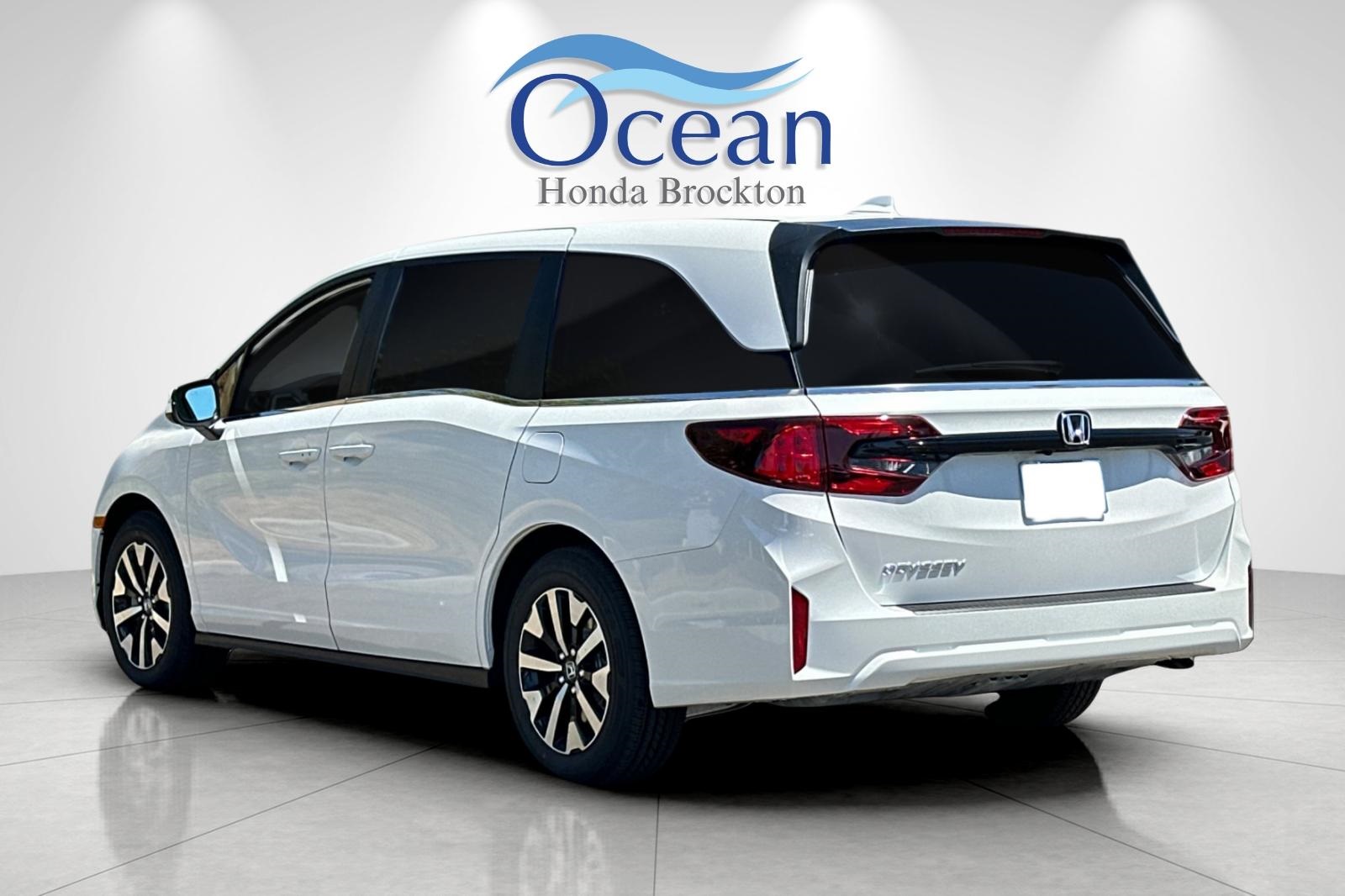 2025 Honda Odyssey EX-L photo 3