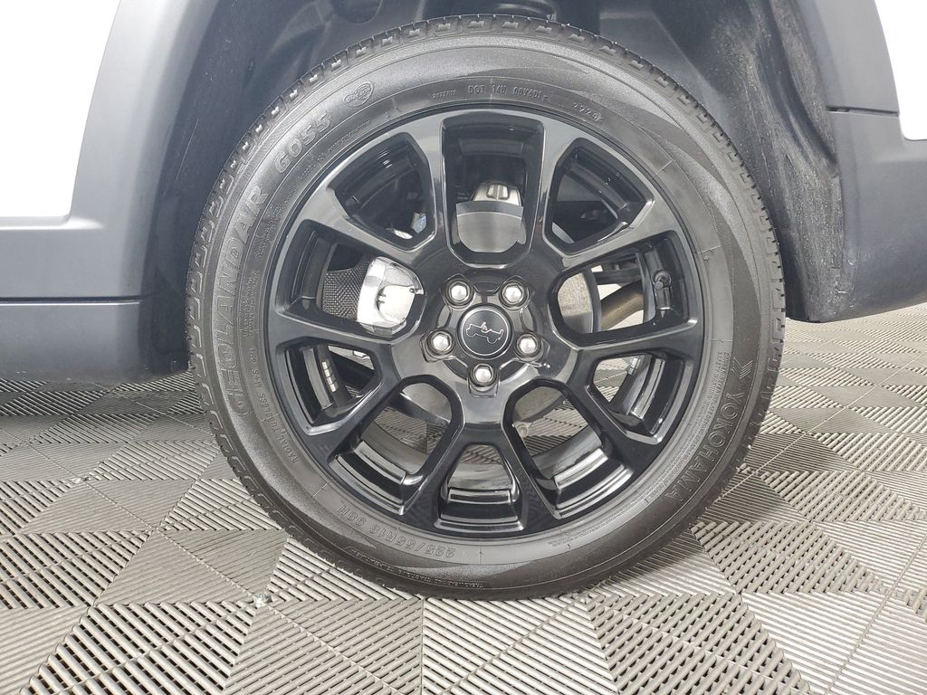 2025 Jeep Compass Latitude photo 25