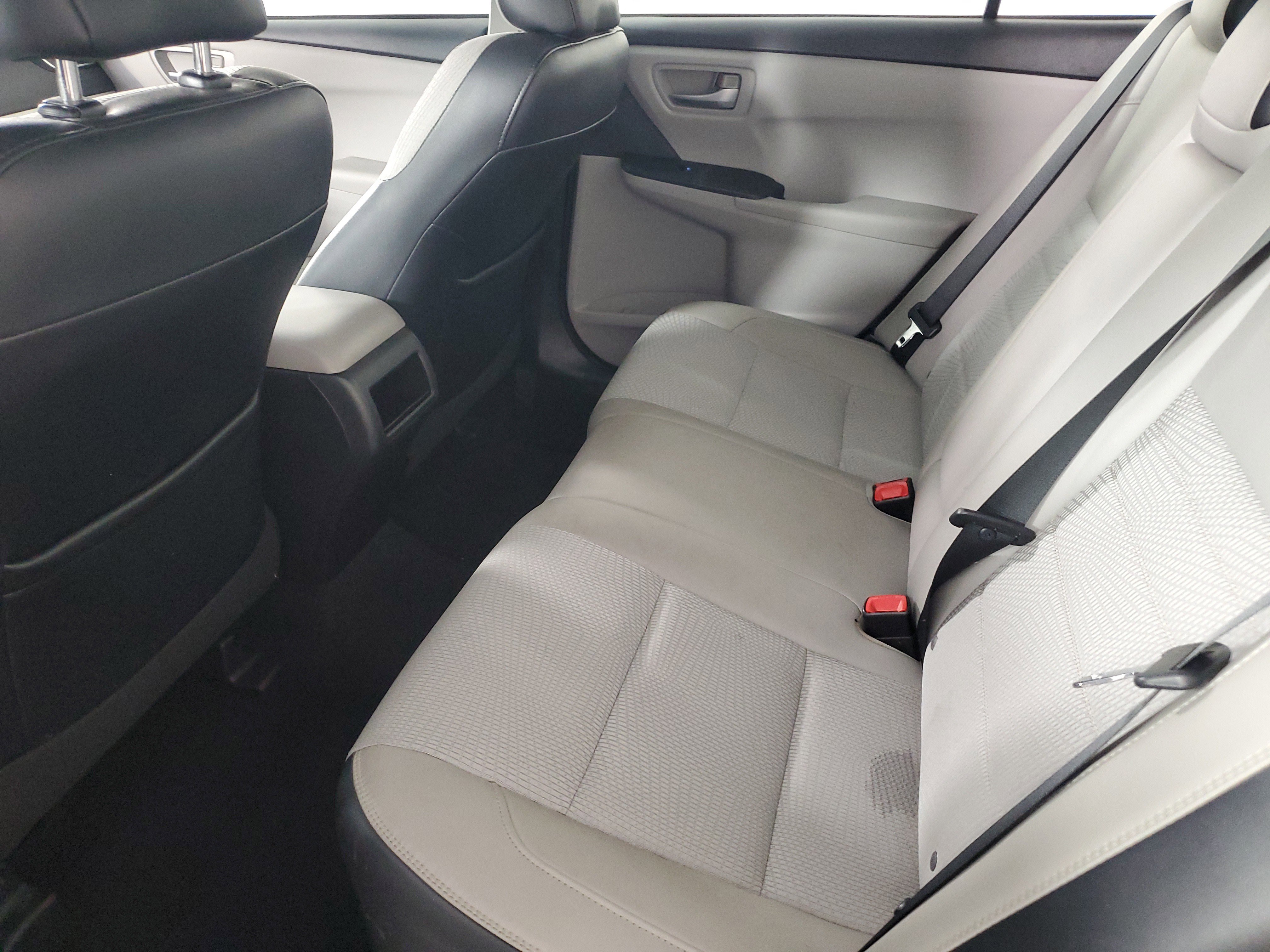 Used 2017 Parisian Night Pearl Toyota SE image 13