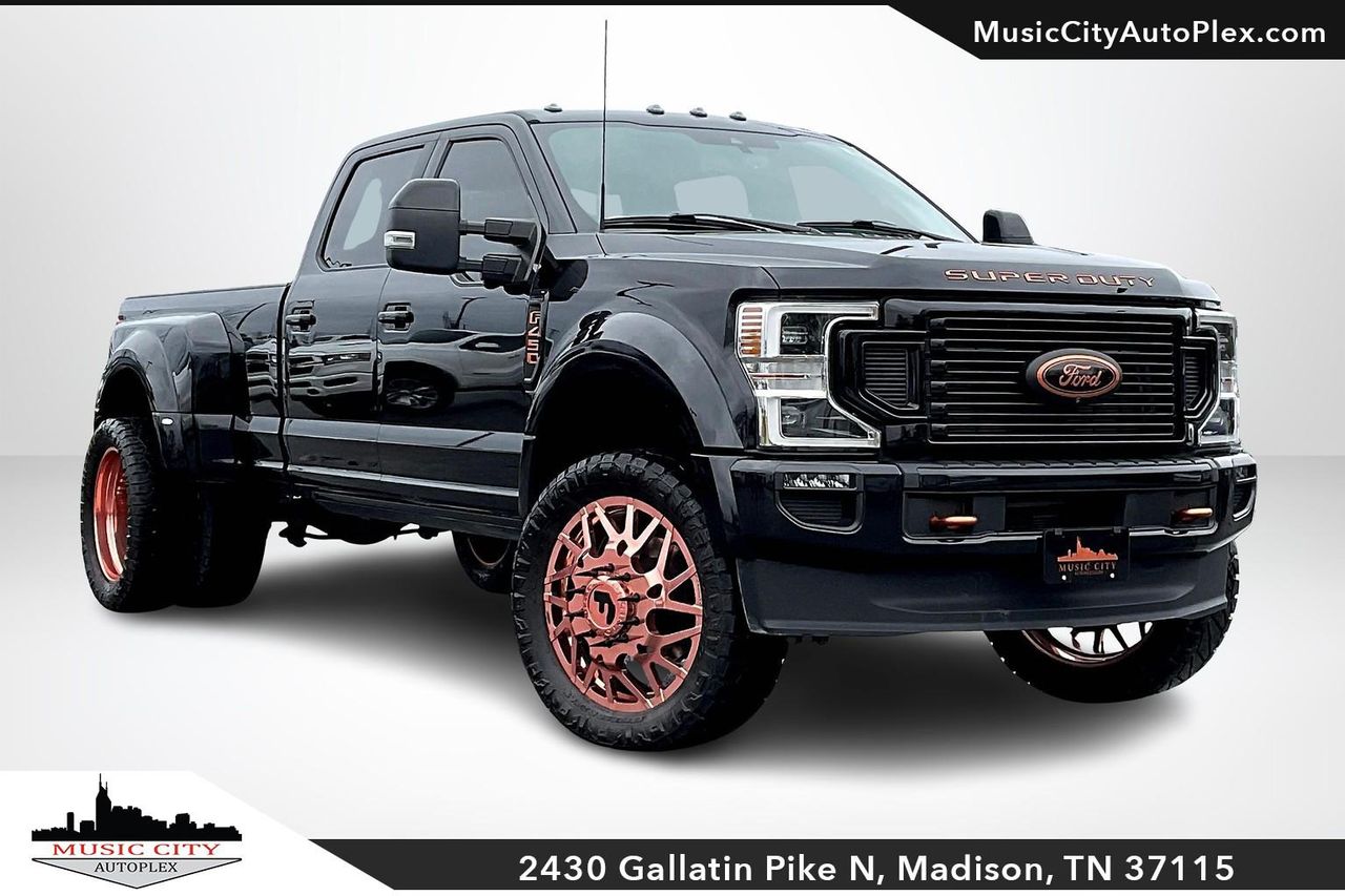 2022 Ford F-450 Super Duty Platinum's photo