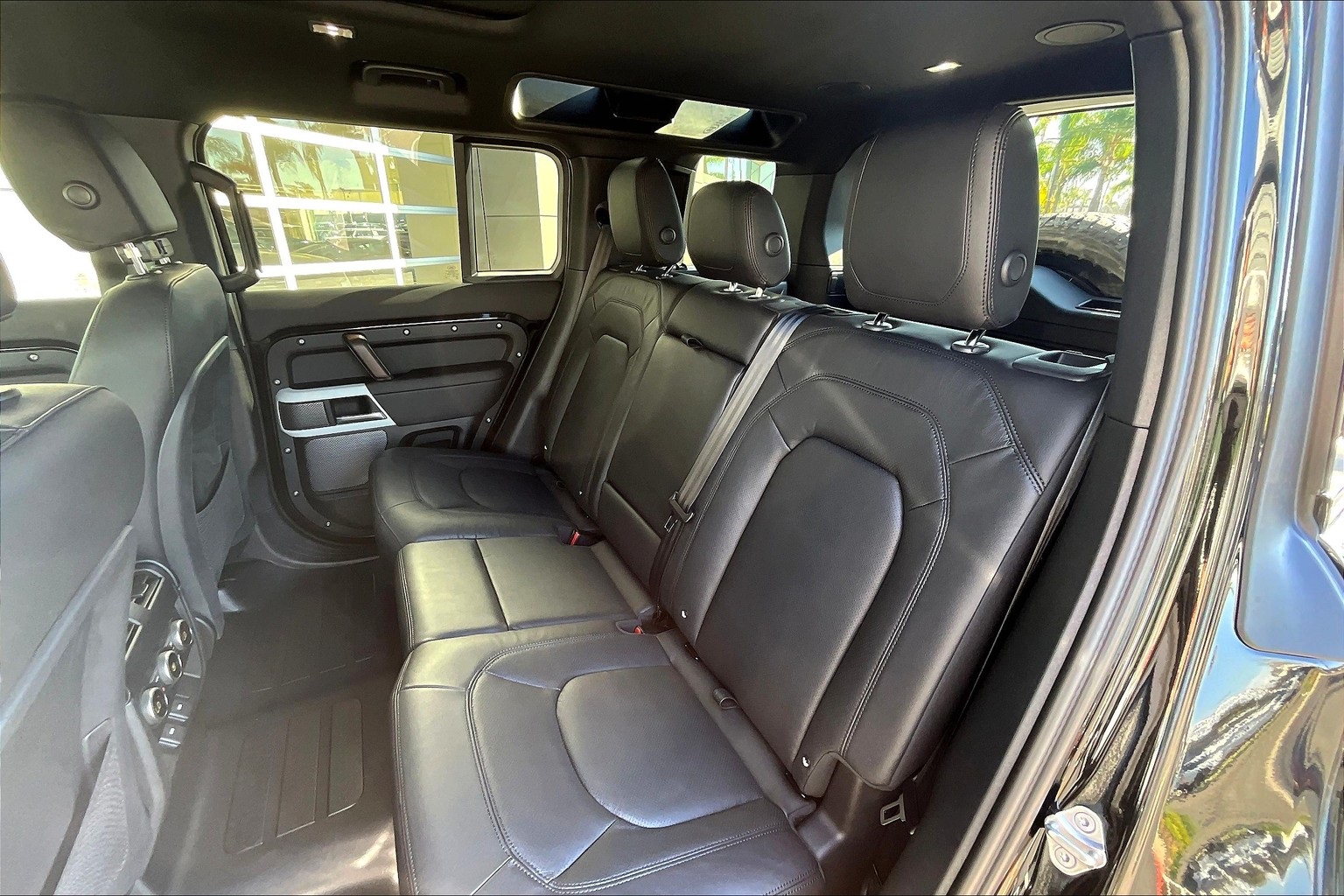 New 2024 Land Rover Defender 110 SE 4 Door SUV in Riverside LR2284683