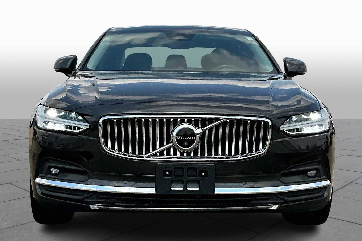 2022 Volvo S90 Inscription photo 3