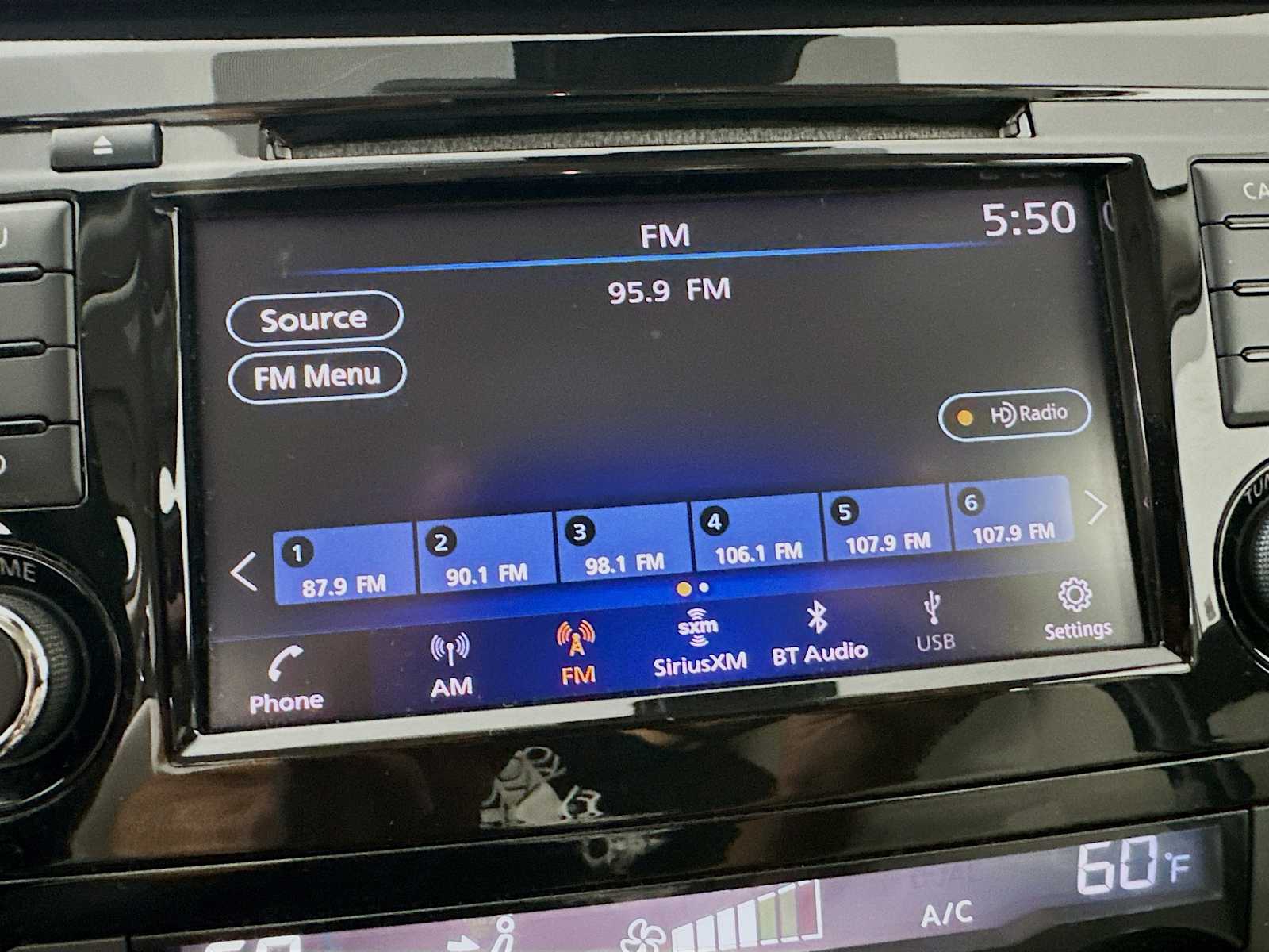 2019 Nissan Rogue Sport SV photo 13