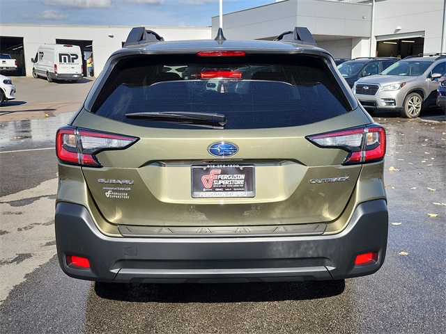 2025 Subaru Outback Premium photo 2