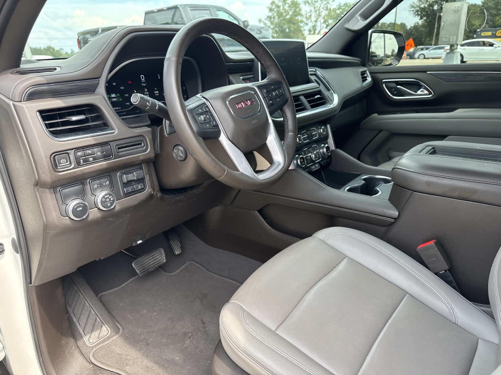 2023 Gmc Yukon XL SLT photo 10