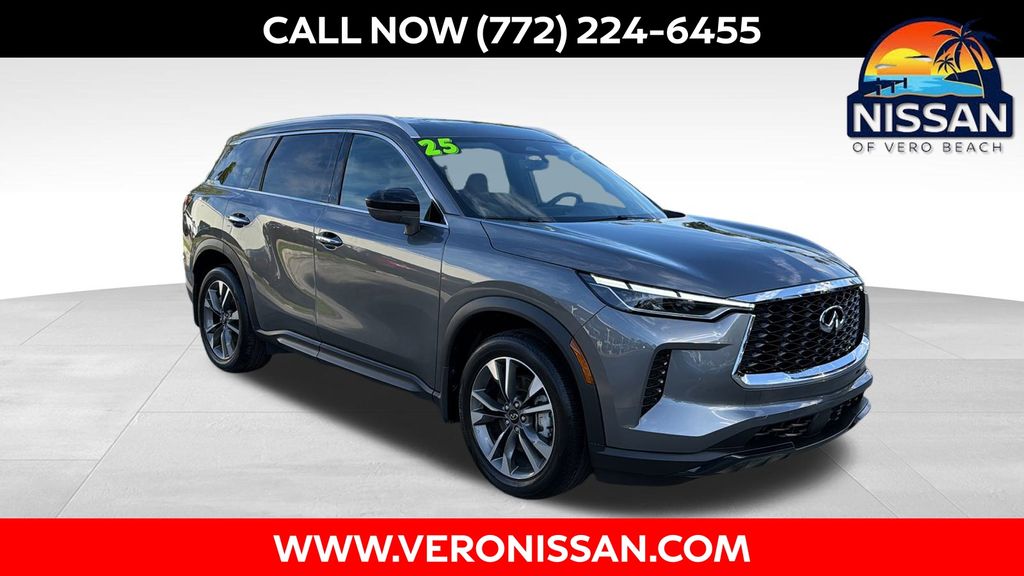 2025 INFINITI QX60 LUXE's photo