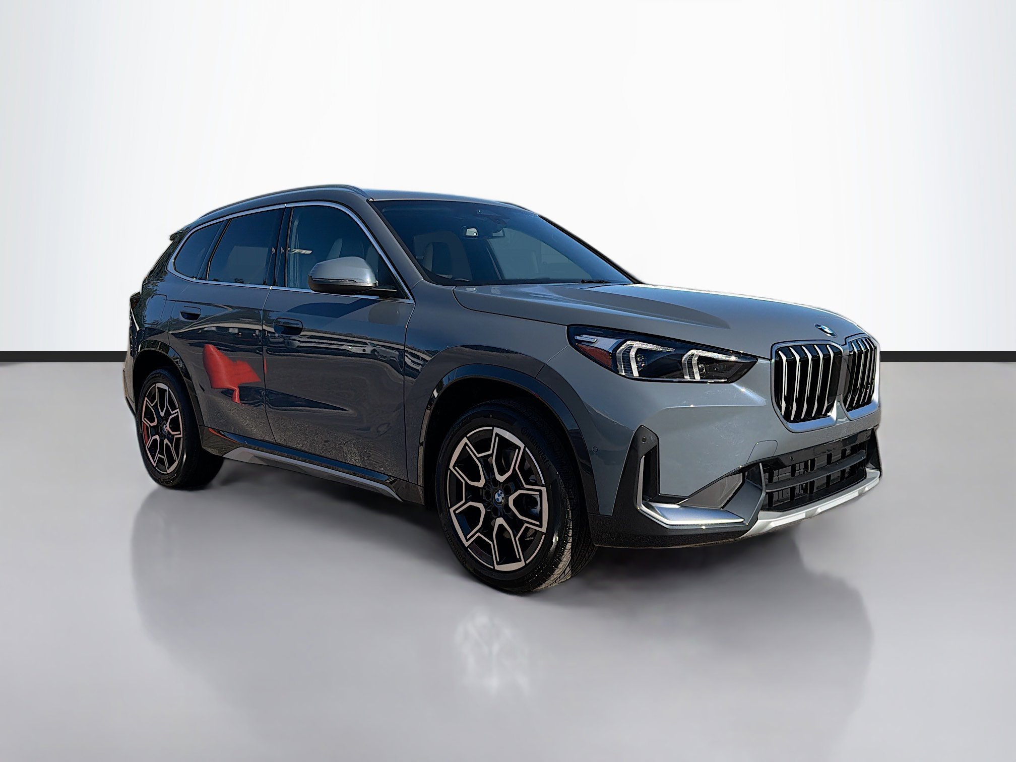 2026 BMW X1 28i's photo