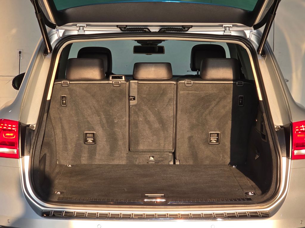 2015 Volkswagen Touareg V6 FSI TDI Hybrid photo 24