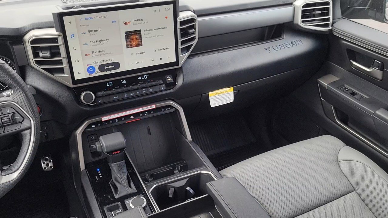 2025 Toyota Tundra SR5 photo 9