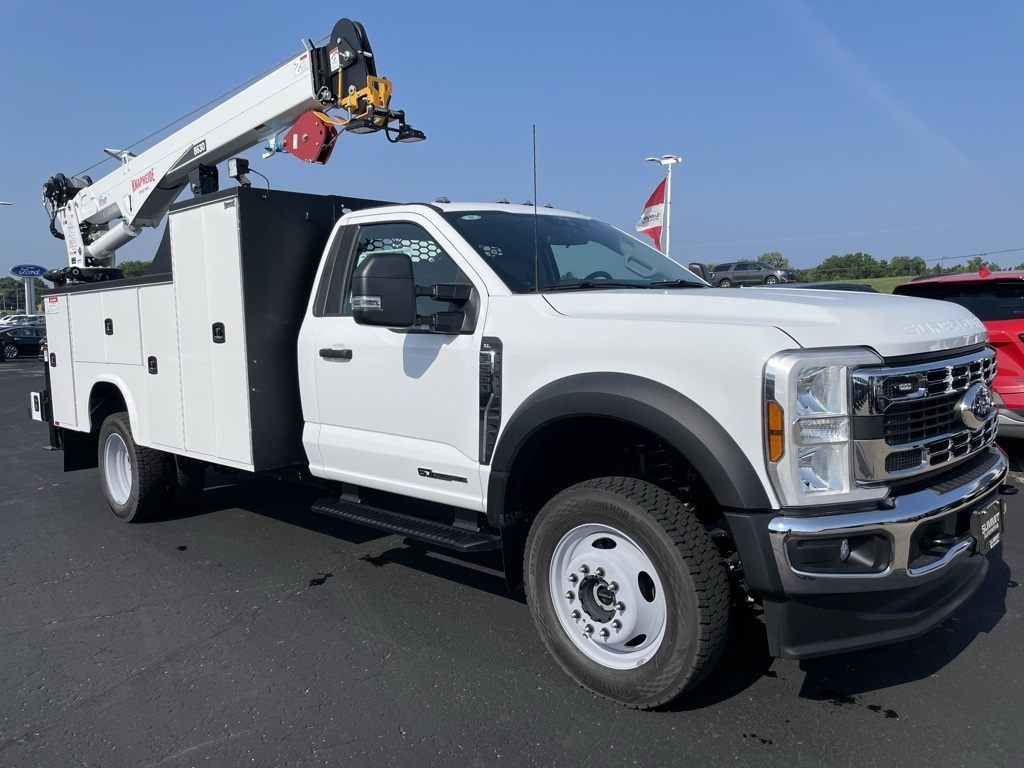 2025 Ford F-550 XL photo 2